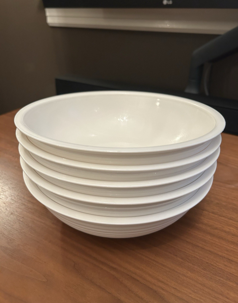 Cambro Camwear® 1.65 QT. Round Ribbed Salad Bowls, White RSB8CW148 5-pack